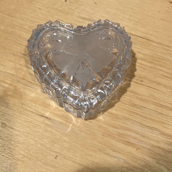 Heart-Shaped Crystal Trinket/Jewelry Holder - Picture 1 of 6